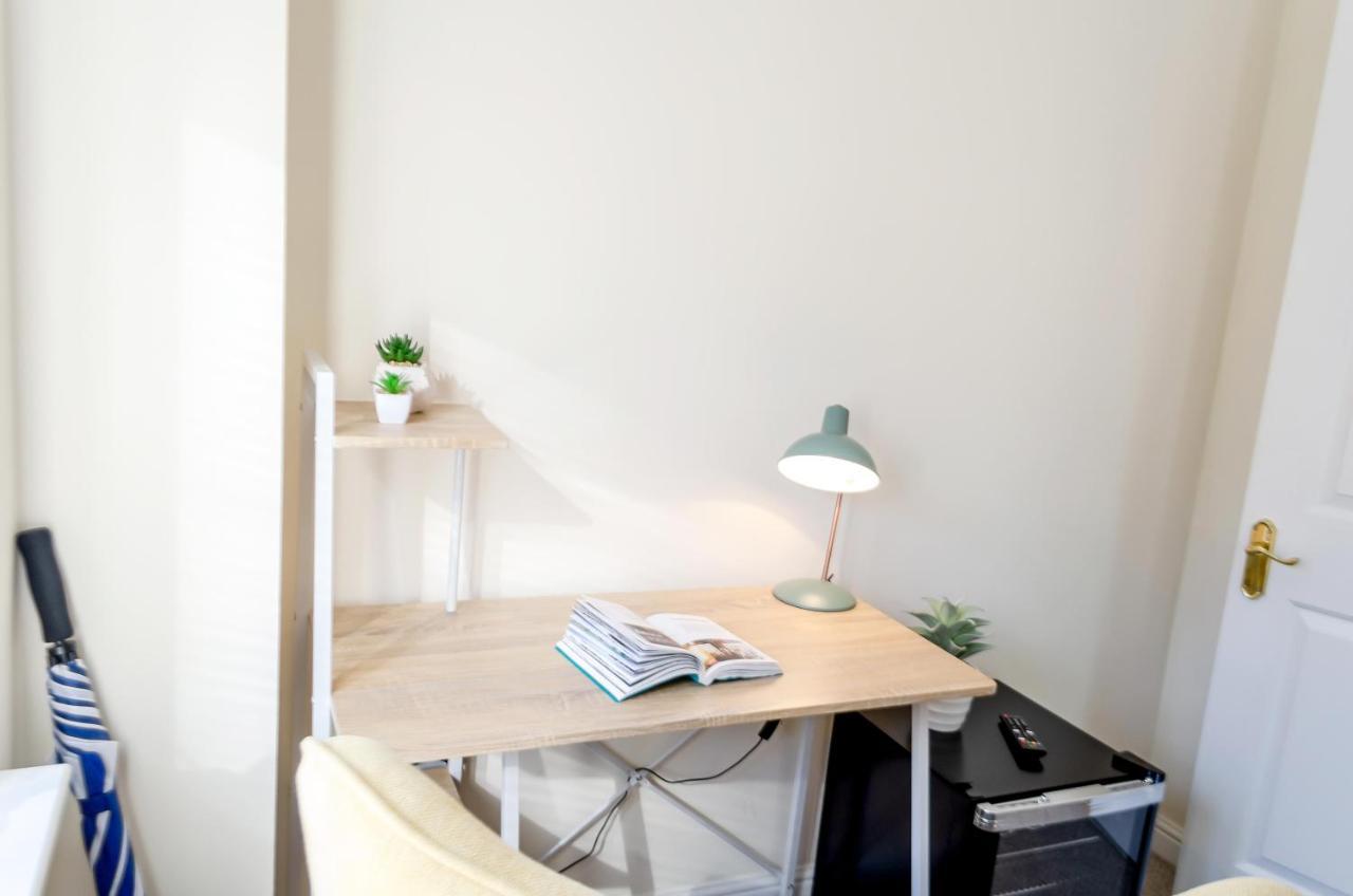 Villa 4Br Townhouse Wbalcony Free Parking Fast Wi-Fi à NWI Extérieur photo